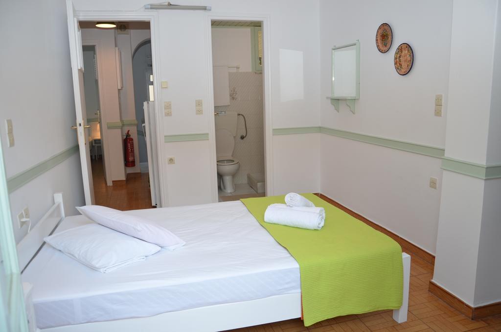 Aegli Rooms Tínos Habitación foto