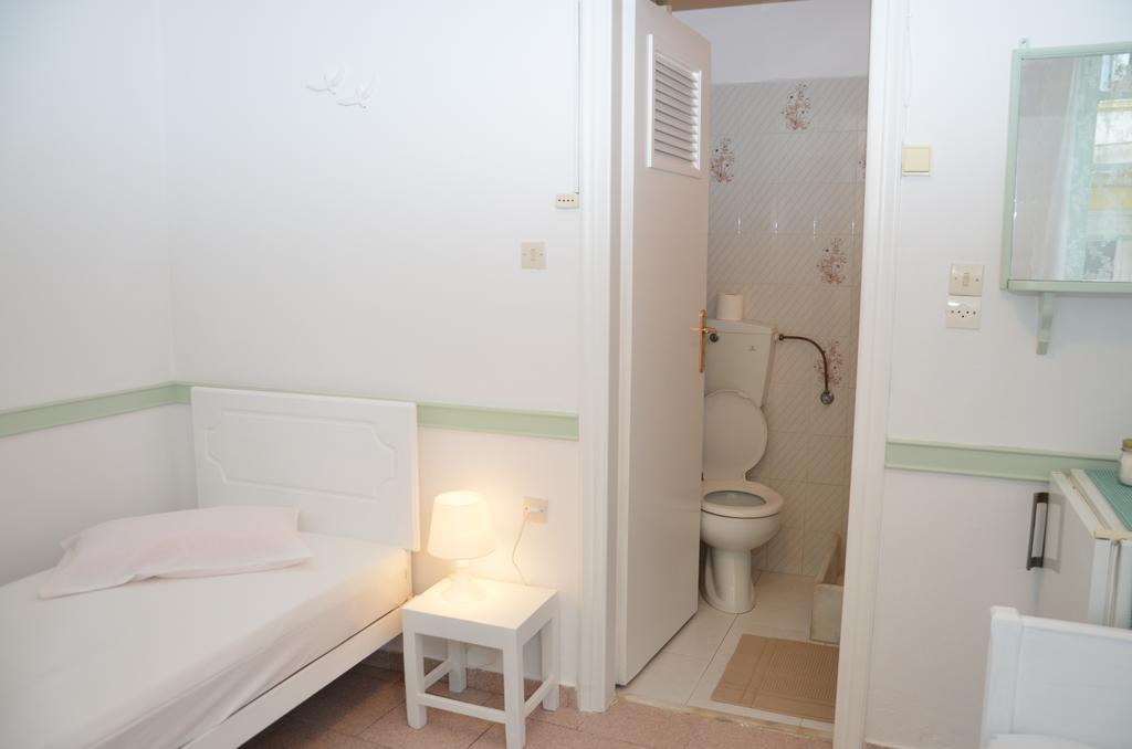 Aegli Rooms Tínos Habitación foto