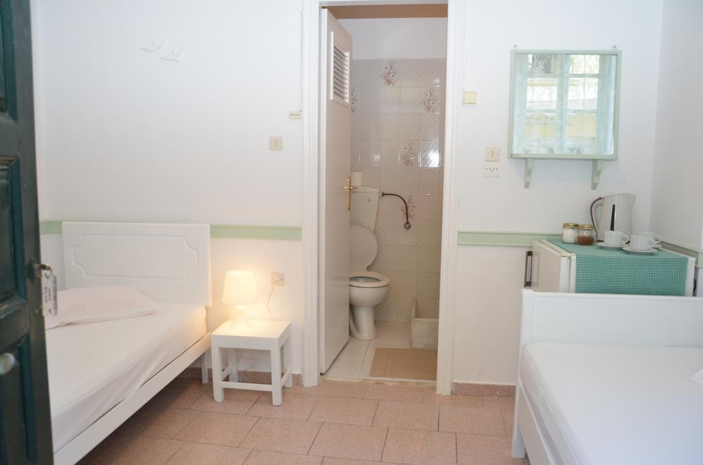Aegli Rooms Tínos Habitación foto