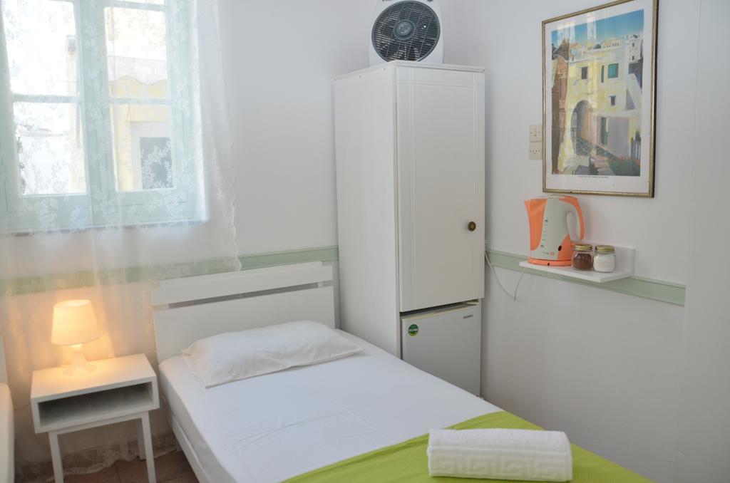 Aegli Rooms Tínos Habitación foto