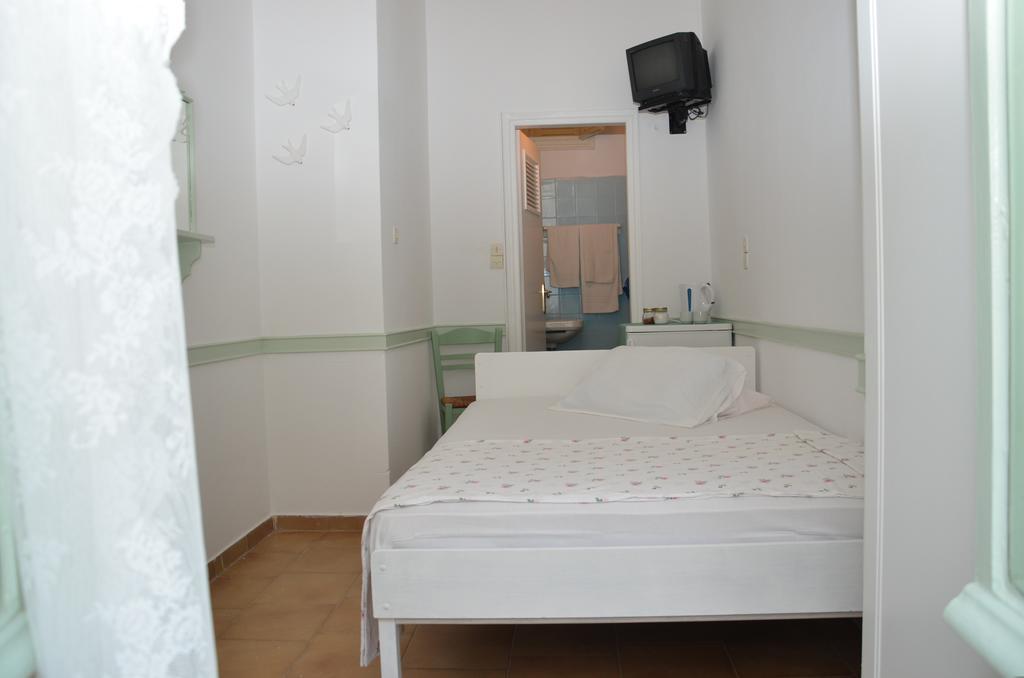 Aegli Rooms Tínos Habitación foto